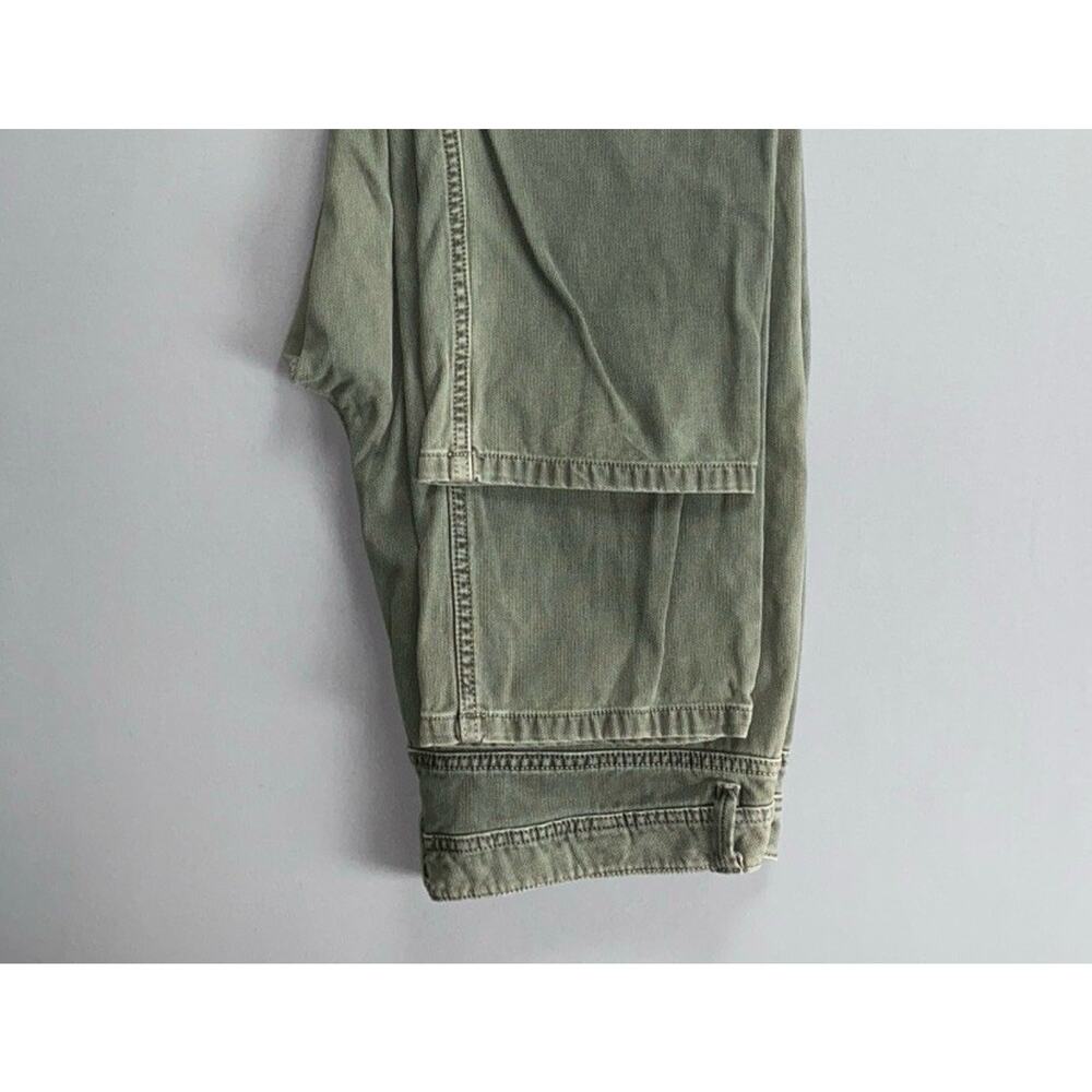 Gramicci 6-Pocket Honeycomb Textured Tapered Jeans. Light Olive, Men's 34X31. - Picture 2 of 9